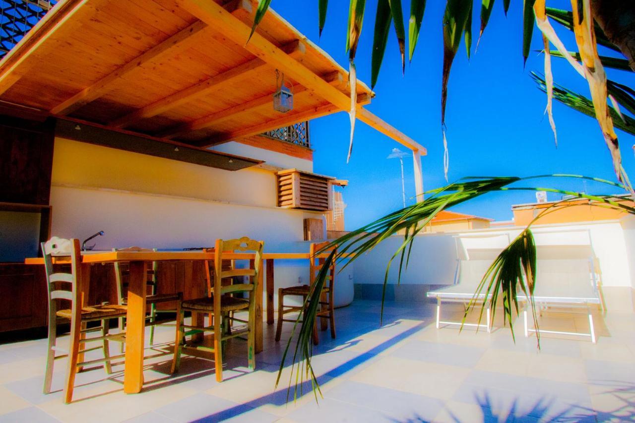 "Sea & Center" Free Beach, Wifi, Mini Pool, Roof Terrace, Ladispoli, Rome Ngoại thất bức ảnh